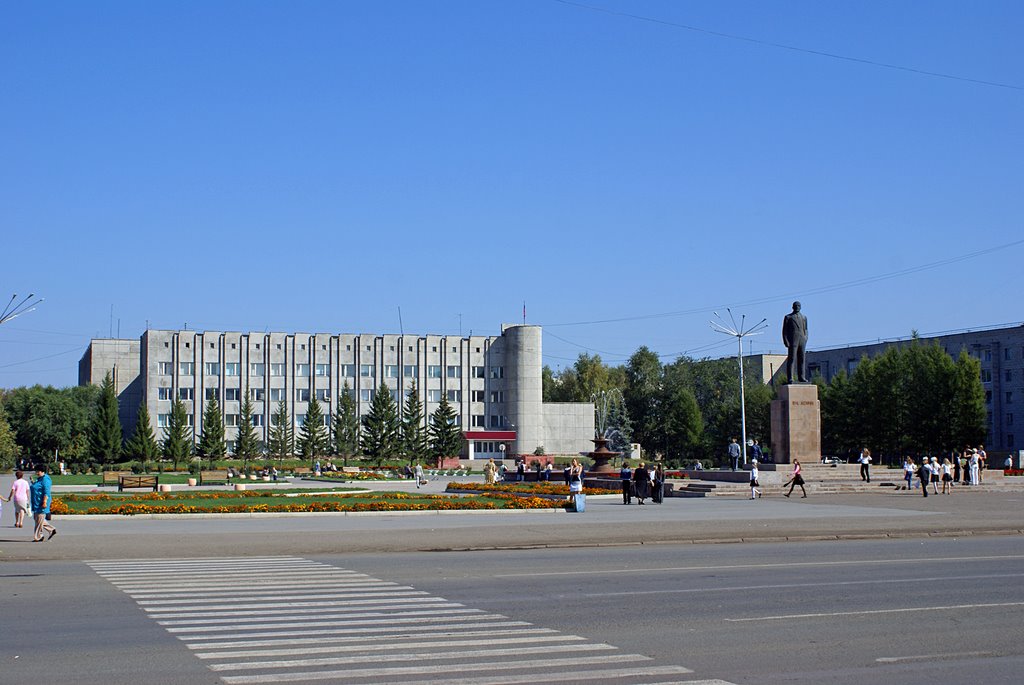 Центральная площадь города Назарово.